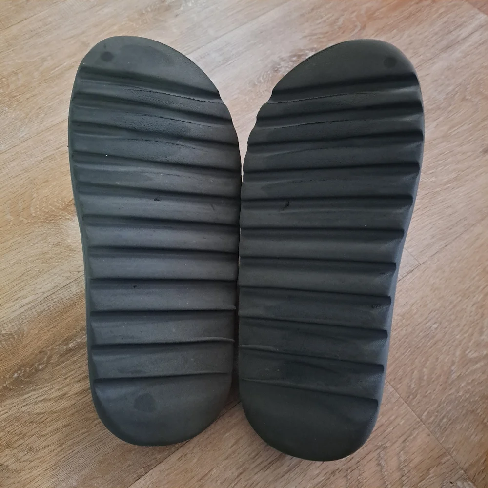 Yeezy Adidas Slides Bluish Gray Granite Colorway Men Size 12